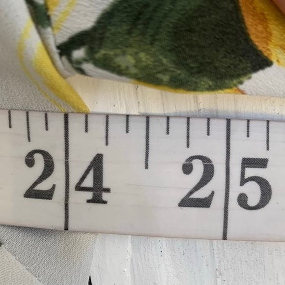 🛍️ Dalia Top Women's Size 2x Colorful Lemons Split Neck Line Tuxedo Pleated Back - Picture 5 of 6